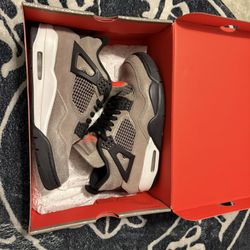 Jordan 4