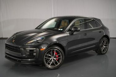2022 Porsche Macan Awd