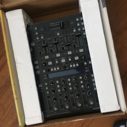 Mixer BERINGER 