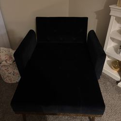 Black Reclinable Chair/couch