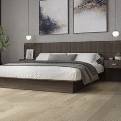 Like New Queen Bed (mattress Included) 