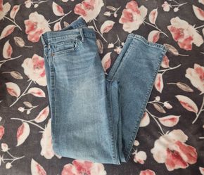 Womens lucky brand jeans size 8/29 run small