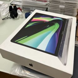 Apple MacBook Pro M2, 13in 8gb/256, In Box Under Warranty 