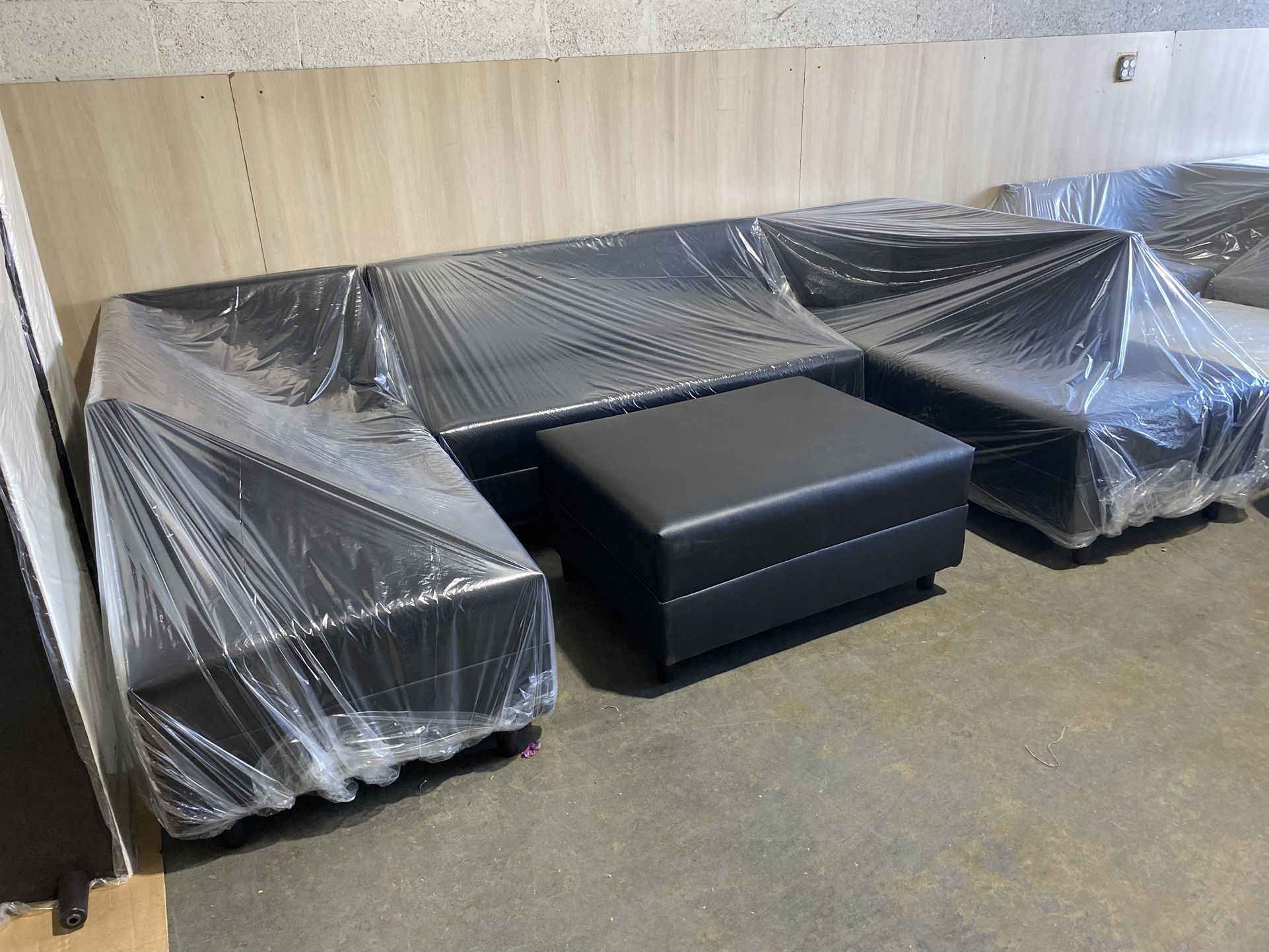Black Leather Sofa Sectional Brand New