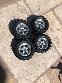 Traxxas rc axial tamiya kyosho losi