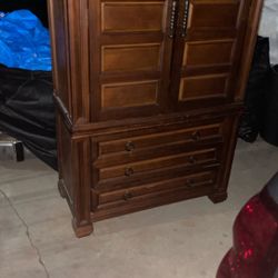 Cabinet Oak