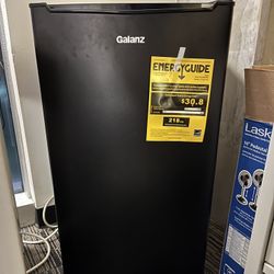 Galanz 3.3 Cu ft One Door Mini Fridge