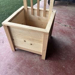 Single planters w/ custom trellis