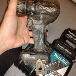 Makita Batteries Charger And Drill 