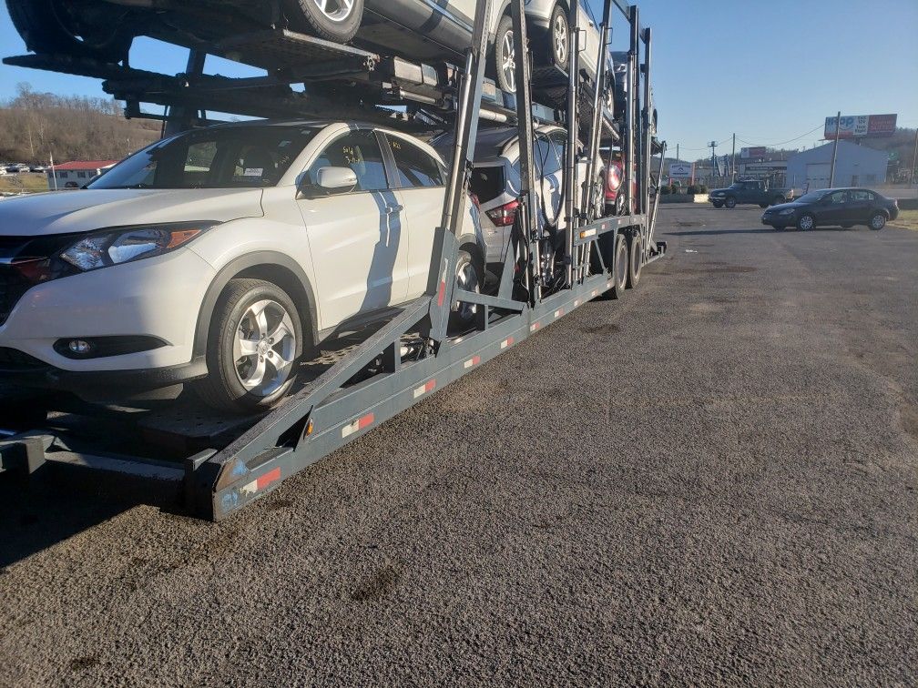 Car carrier trailer cottrell