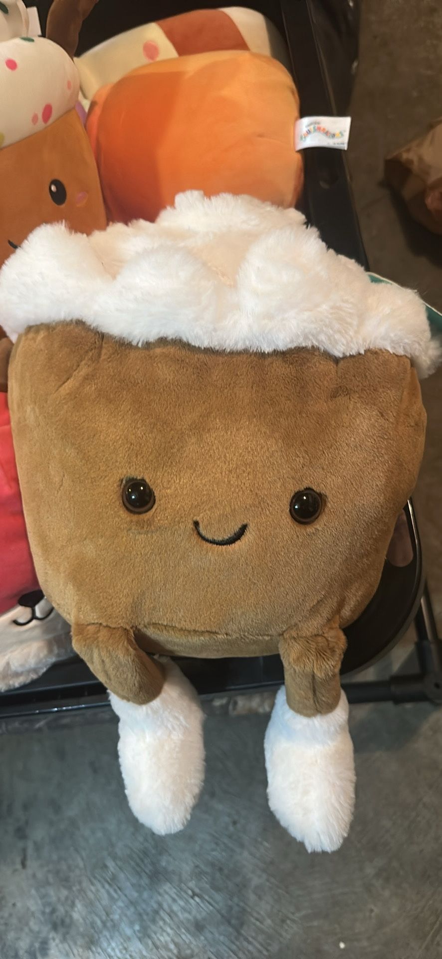 Cinnamon Roll Stuffie