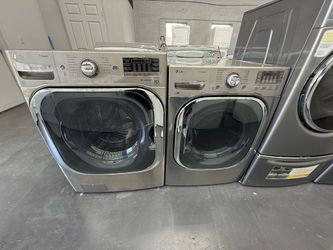 LG Washer and Dryer Set “27 ( Lavadora Y Secadora )