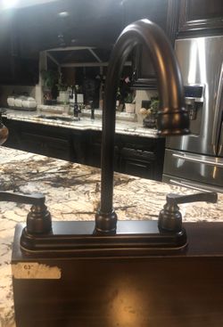 Huntington brass k2220703. Bronze kitchen faucet $45.00