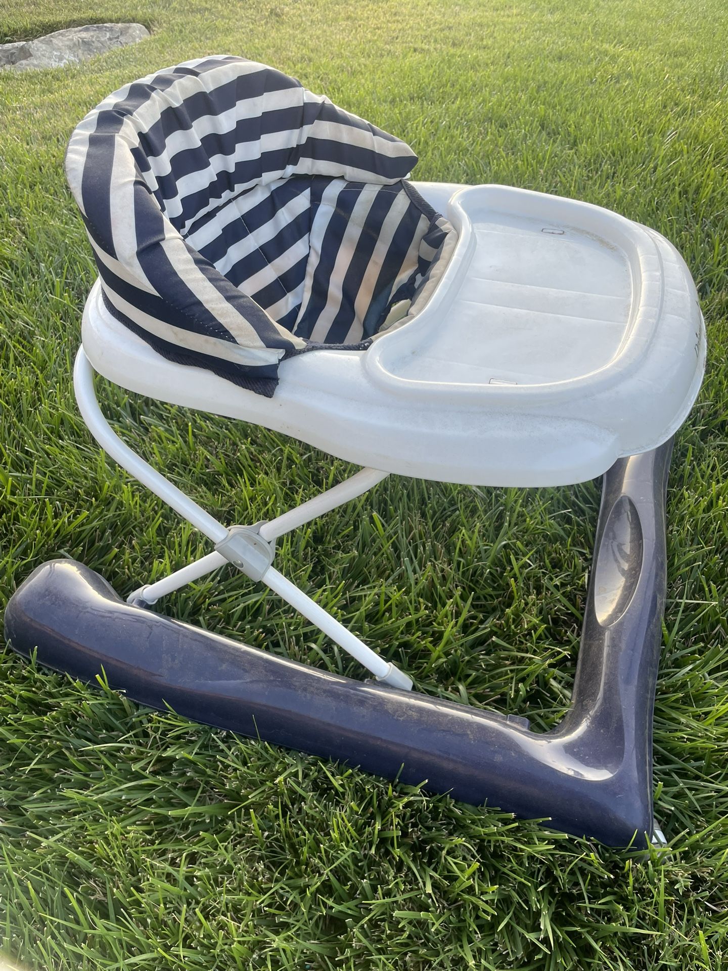 Baby, Infant walker, foldable activity center on wheels