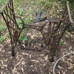 1906 Singer Sewing Machine Base Cast Iron heavy