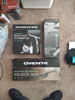 Lot of cleaning supplies
