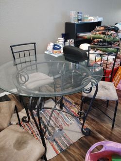 Dining room table with 4 chairs