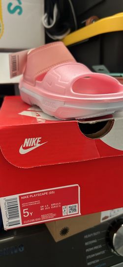 New Nike sandals