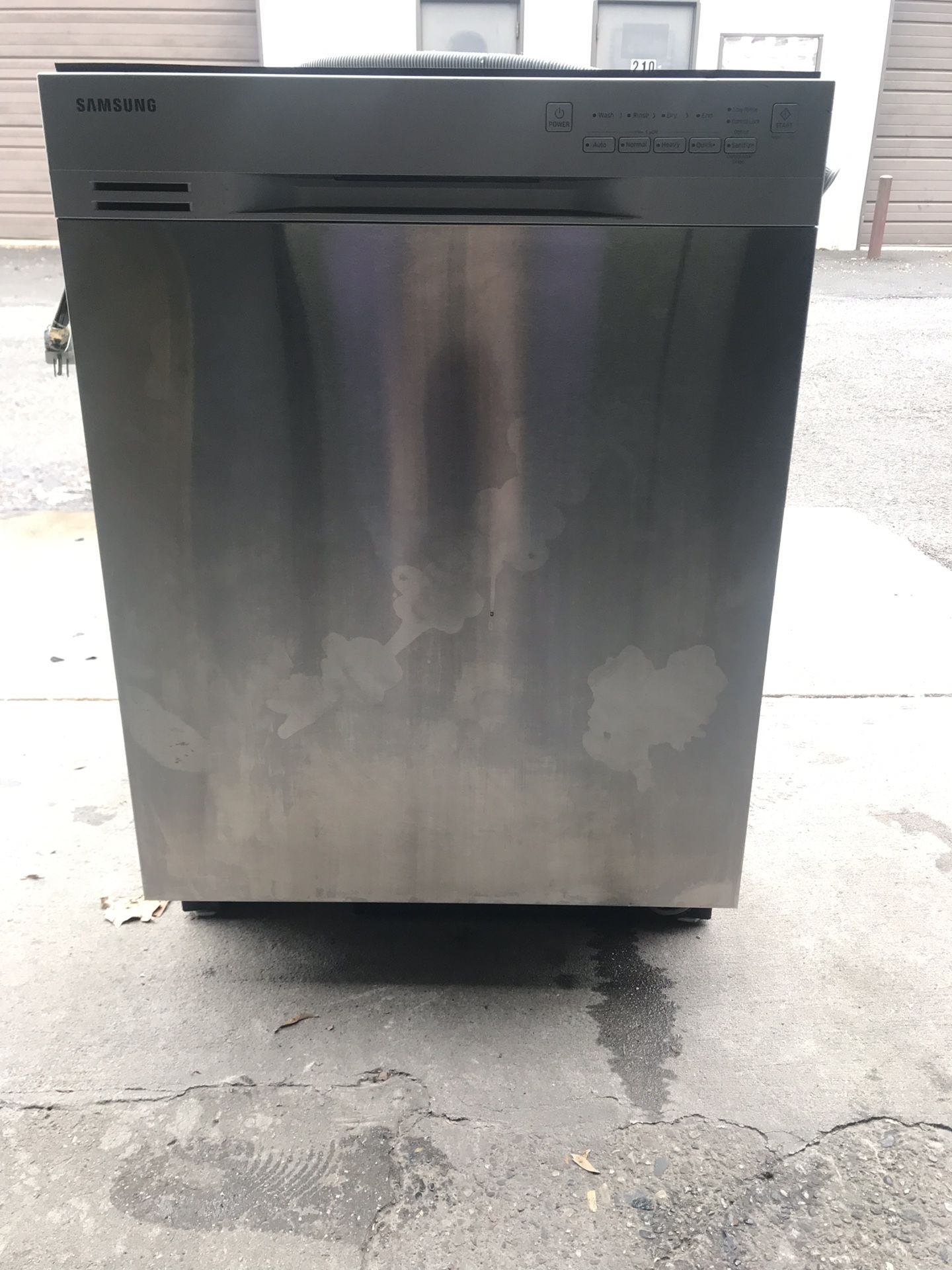 SAMSUNG NEW OPEN BOX NEW STAINLESS STEEL DISHWASHER