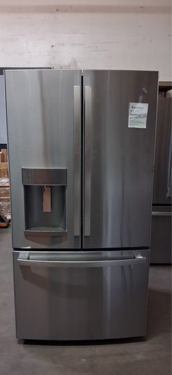 New GE refrigerator with warranty