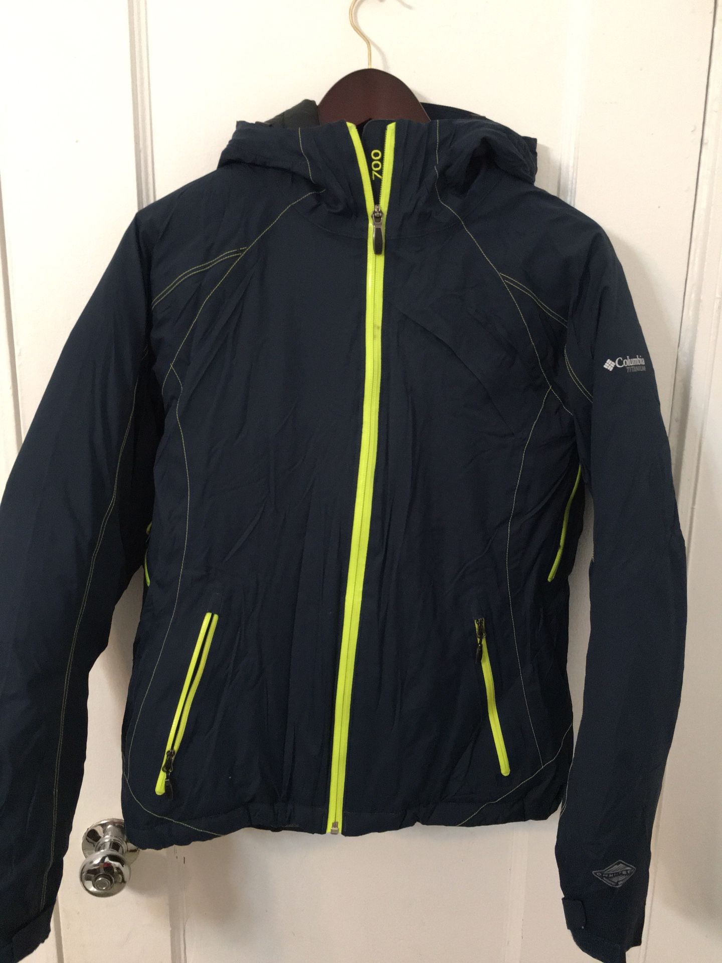 Columbia 700 Thermal Comfort Omni Heated Winter Jacket Navy Blue