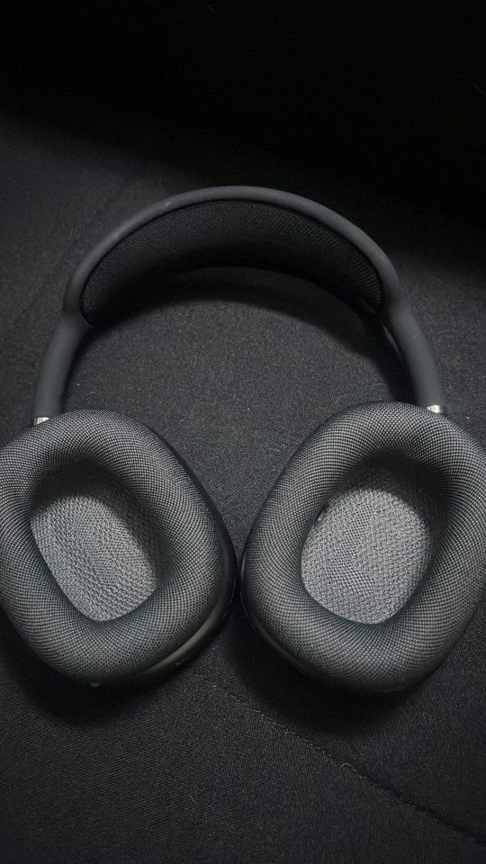 AirPod Pro Max