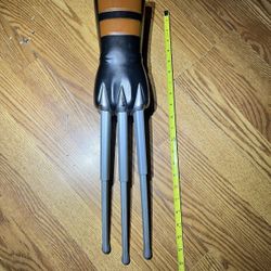Hasbro Marvel Wolverine Extendable Claw Hand X-Men 2008
