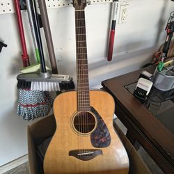 Yamaha FG700S acoustic guitar