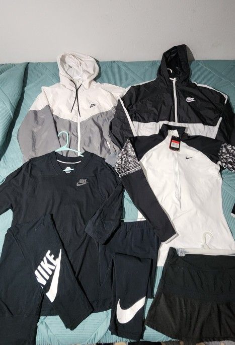 Nike Women's Clothing Lot Size Large