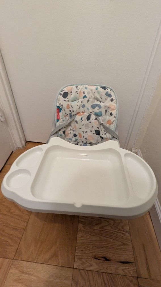 Fisher-Price Baby to Toddler High Chair SpaceSaver Simple Clean Portable Dining Seat & Booster with Washable Deep Tray