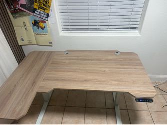Standing desk