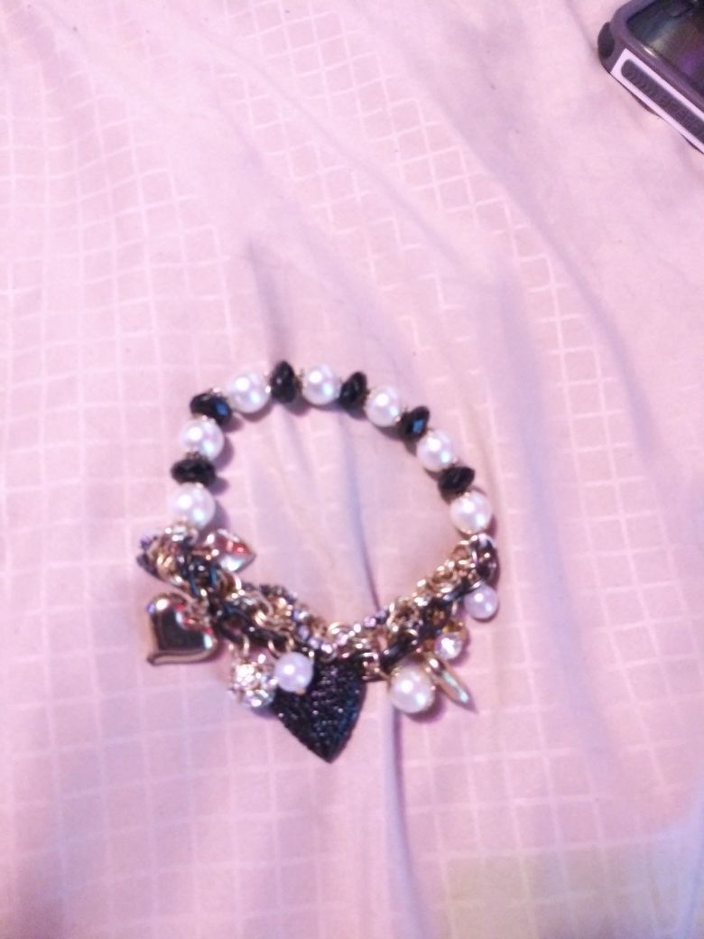 Betsey johnson black and white charm brac