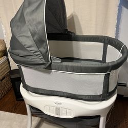 Graco Baby Bassinet