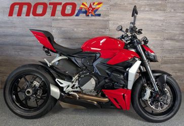 2022 Ducati Streetfighter V2