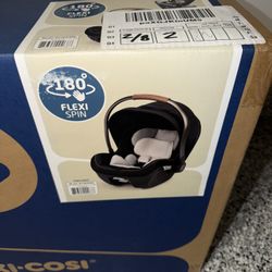 Car Seat - Maxi-COSI Peri 180 Rotating Car Seat