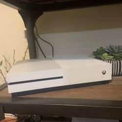 Refurbished Xbox One S Complete 