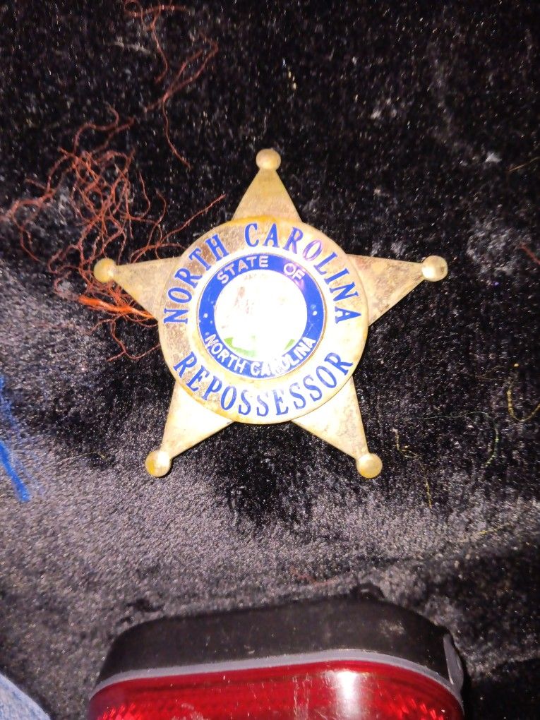 Badge By Smith,Warren And Nielson