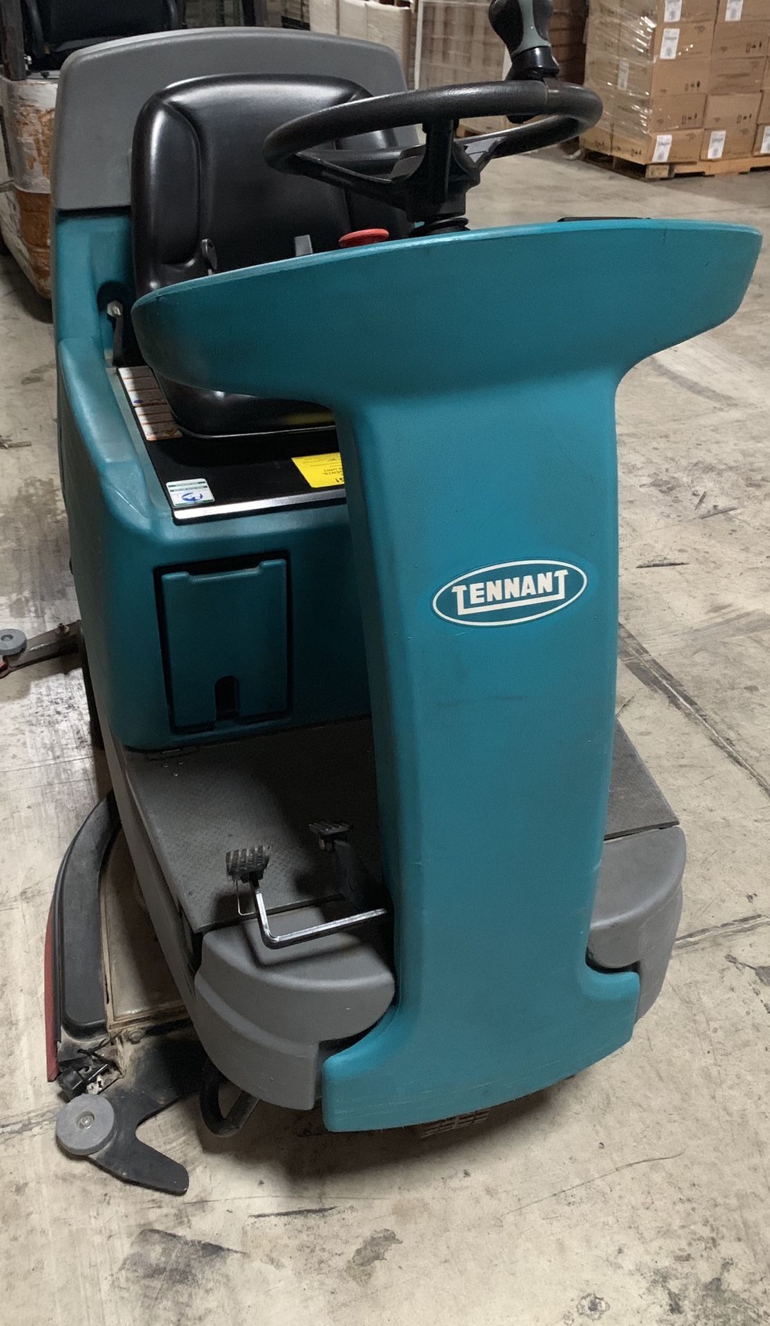 Tennant T7 Floor Scrubber