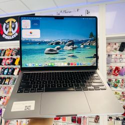 MacBook air m2 2022 13-inch 256gb 8Ram