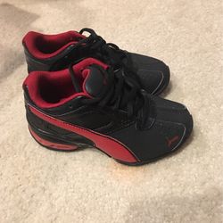 Boys Puma Sneakers Shoes Size 9.5