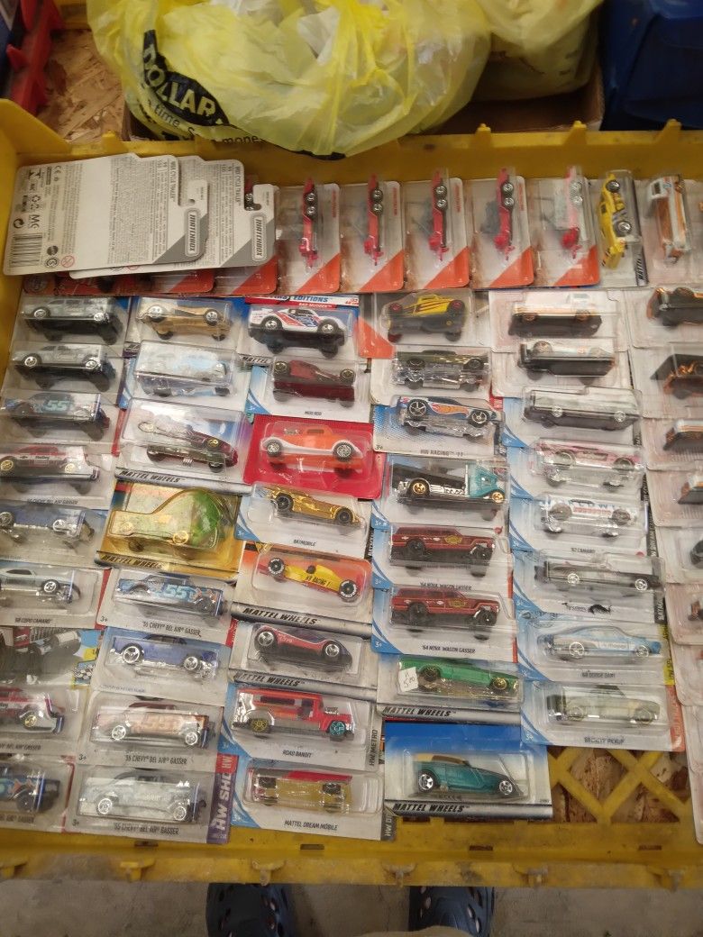 Lots Hot Wheels (500) Cars * Redline * REAL Riders and 