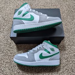 Air Jordan 1 Mid Pine Green Size 7y