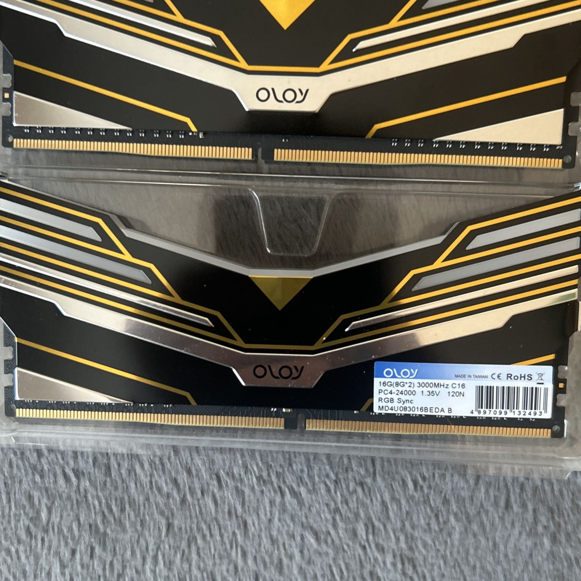 Oloy WarHawk RGB ram