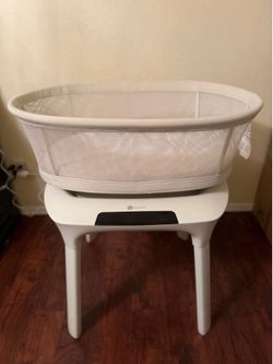 4moms mamaRoo sleep bassinet