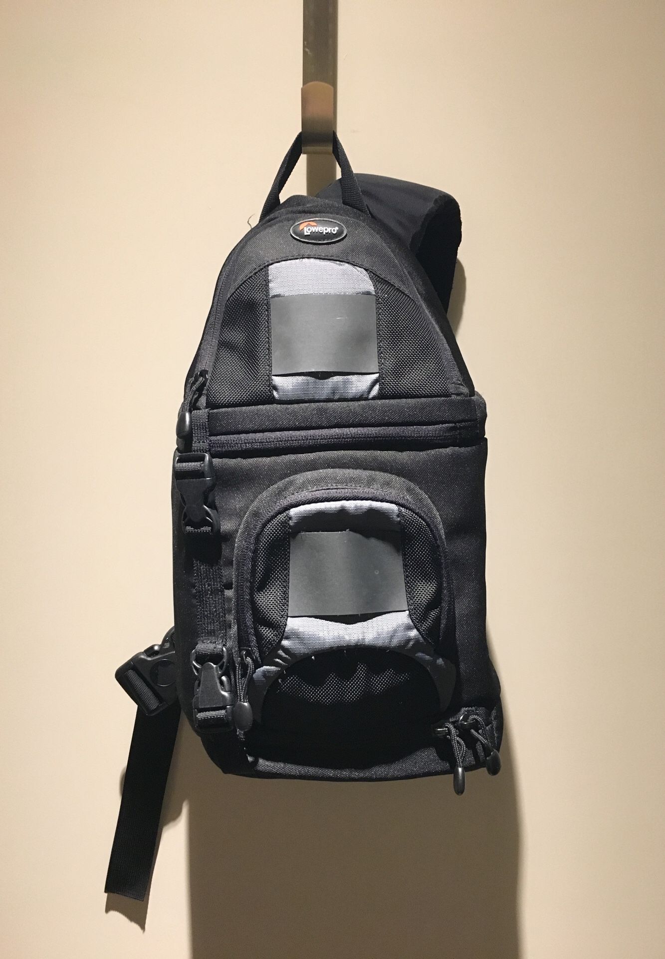 Lowepro Slingshot 100 AW Camera Bag Shoulder Sling Backback