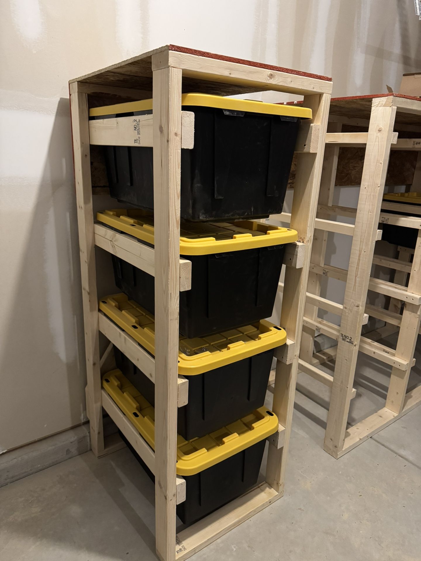 Storage shelf