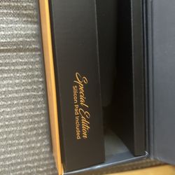 Melina Flat Iron