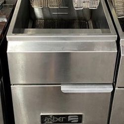 Used Gas Fryer 40lbs 