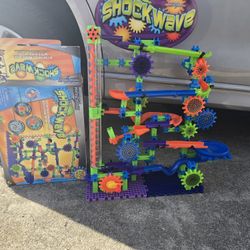 Shockwave marble raceway, like new with box Great kids toy