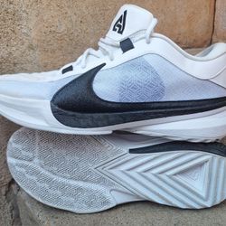 Awesome Nike Zoom Giannis Freak 5 TB Men's White Black Basketball Shoes US-13.5 